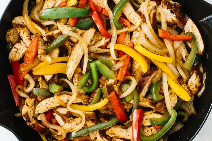 The Ultimate Guide to Mexican Fajitas: Recipes, Cooking Tips, and More