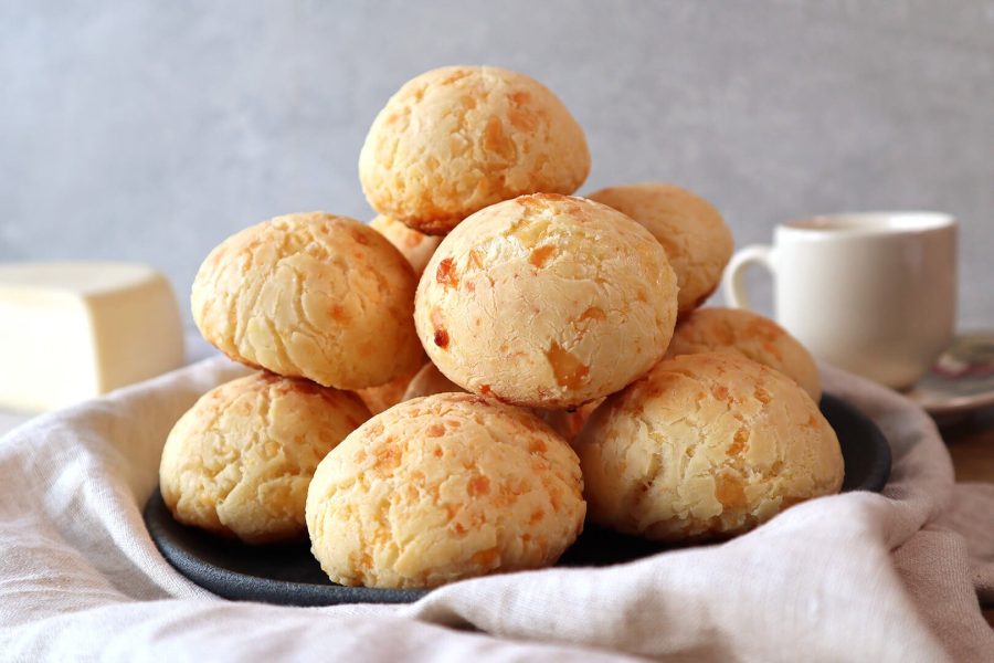 Exploring the Delightful World of Brazilian Pão de Queijo